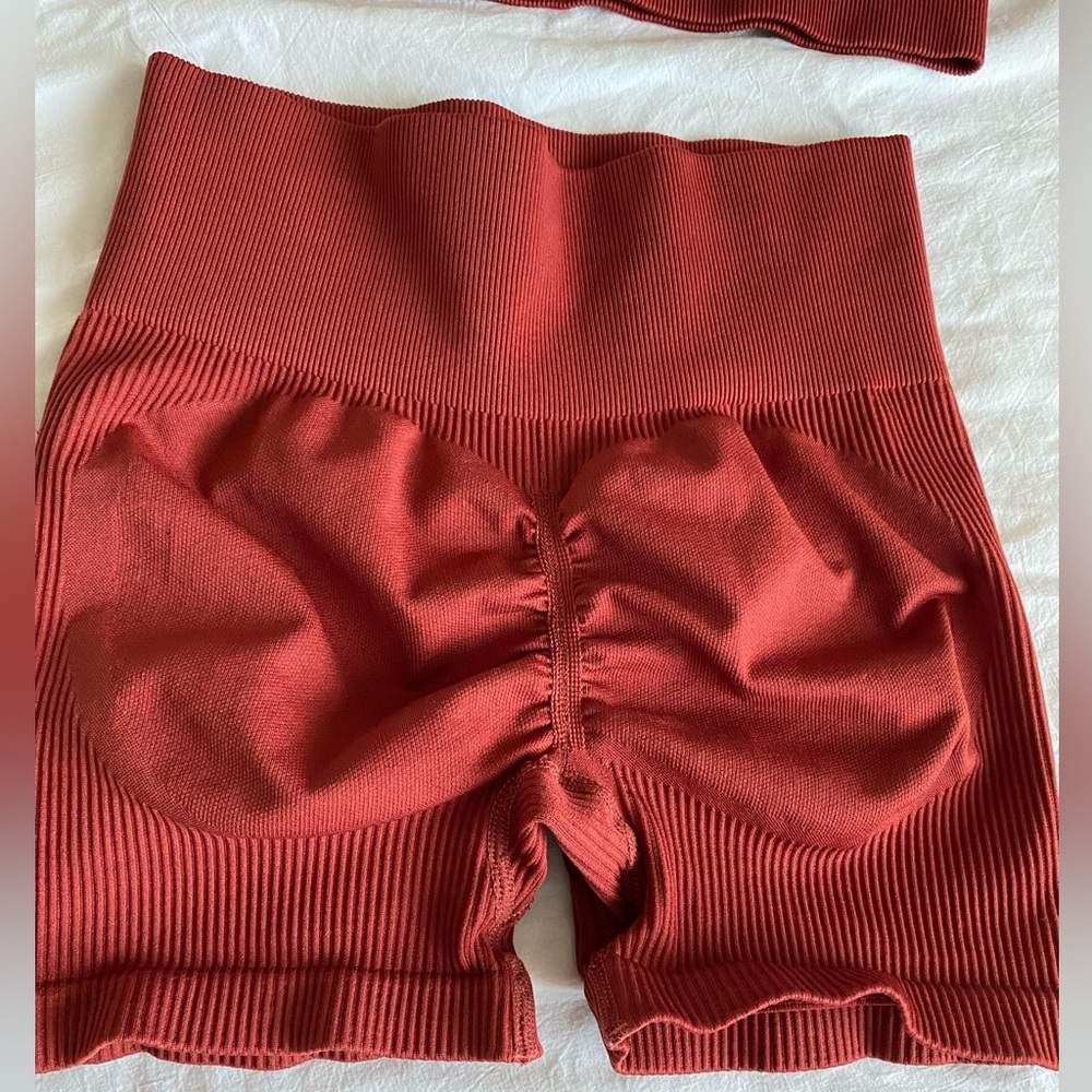 Ribbed gym set - Picture 3 of 3